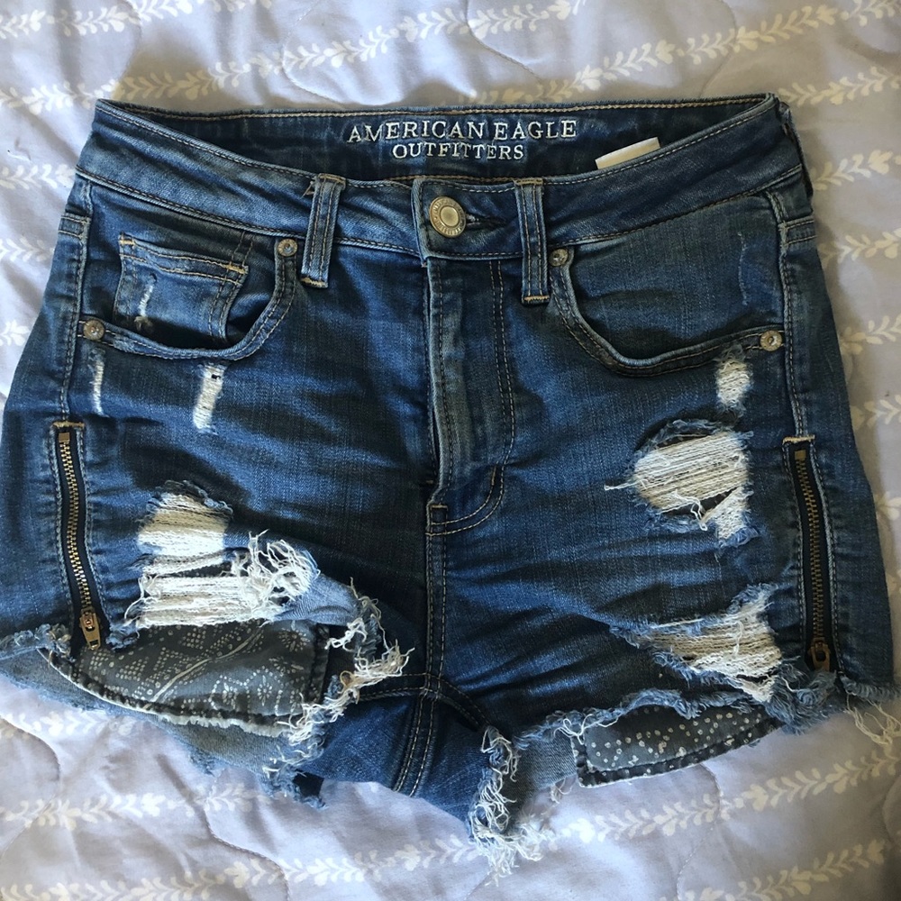 Size 2 American Eagle high rise shorties!